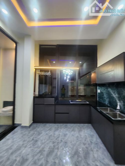 BÁN NHÀ 3 TẦNG MỚI TOANH  ĐƯỜNG BÊ TÔNG 7M HẺM 1006 TÔN ĐẢN  💥DT: 85M2 NGANG 5,6M - 1