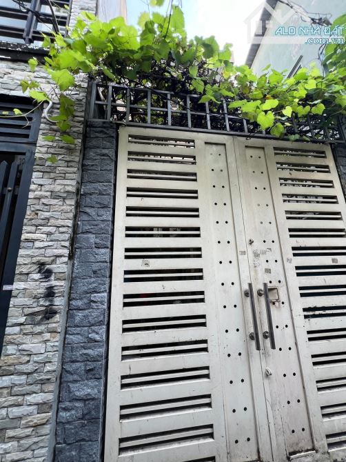 NHÀ NGAY CHỢ GÒ VẤP, Nhà hẻm thông, sạch sẽ cạnh ngay hông chợ Gò Vấp hơn 4 tỉ - 1