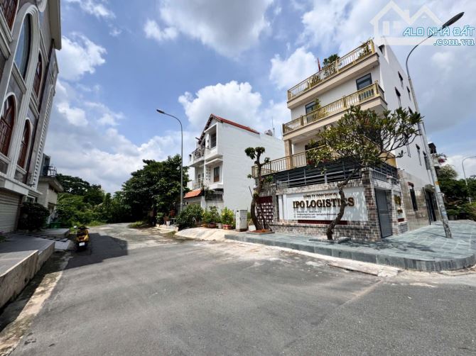 Cần bán gấp lô đất full thổ cư DT 433m2 gần nhà hàng Bên Sông phường Hiệp Bình - 1