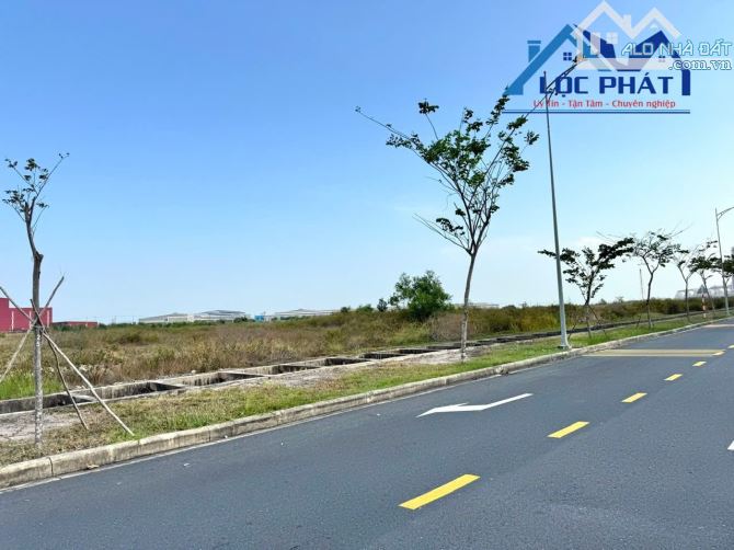 Bán đất 30.000m2 kcn Phú Mỹ, Vũng Tàu, Tphcm - 1