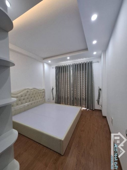 TRUNG TÂM VIỆT HƯNG - NHÀ MỚI Ở NGAY – FULL NỘI THẤT – NGÕ NÔNG – Ô TÔ ĐỖ CỬA - 1