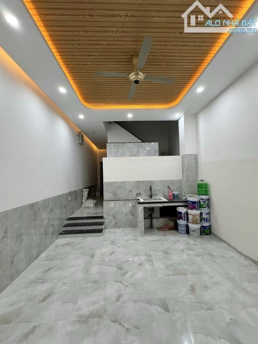 CĂN HOMESTAY CÁCH BIỂN 300M DUY NHẤT MỚI ĐẸP,GIÁ CHỈ 9TY8 CHO GẦN 100M2 NGANG 5M VUÔNG VẮN - 1