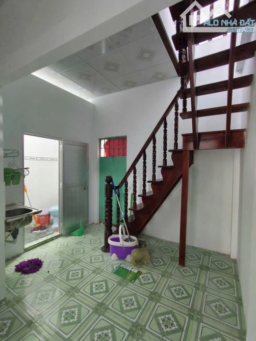 Bán gấp căn nhà Đ.Tân Hiệp 10 - hóc môn - sổ riêng - 121m2. Giá 985 Triệu - 1