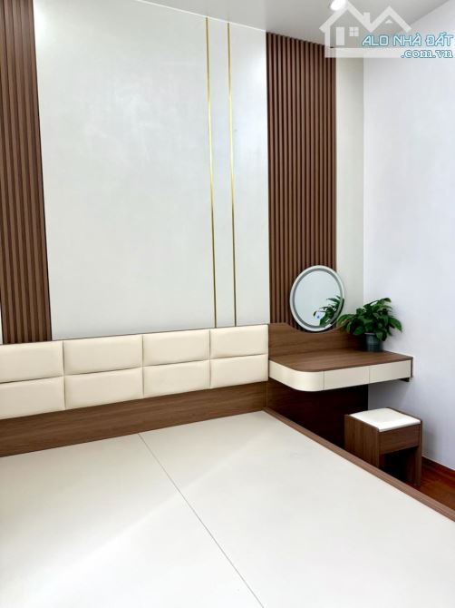 Giá rẻ sốc! Bán nhà Gốc Đề, vài bước ra phố, dân xây KCBT,  30m2, giá 6.2 tỷ - 1