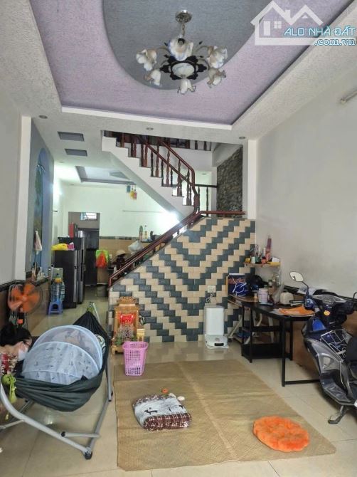 Nhà phố kdc Hoàng Hùng gần chợ Tân Long, phường Tân Đông Hiệp, Tp Dĩ An - 1