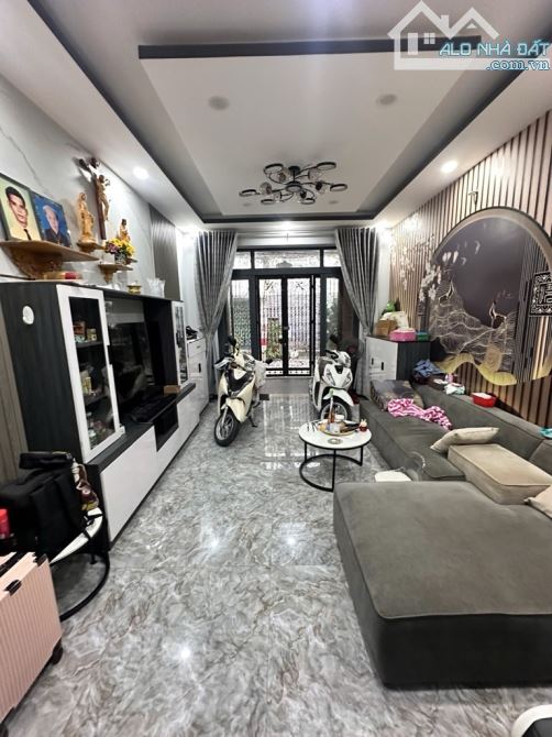 NHÀ RIÊNG NGUYỄN TƯ GIẢN 60M2 HXH ĐỖ CỬA 4 TẦNG LUNG LINH TIỆN KD TẶNG NỘI THẤT CHỈ 10,6 T - 1