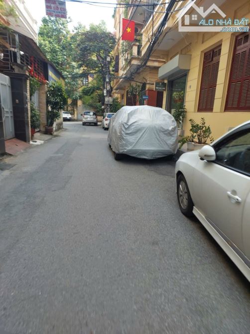 Trần Quốc Hoàn : Phân lô - vỉa hè - 2 thoáng - ô tô - ở thích 20 ,5 tỷ - 1