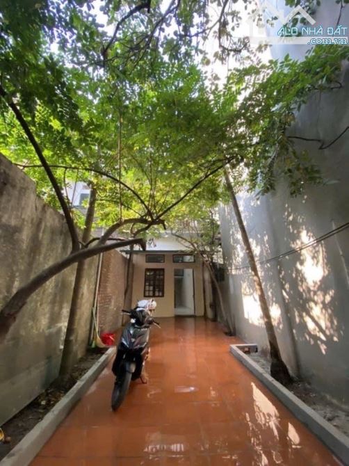 BÁN ĐẤT TỨ LIÊN - 75M² - 10M RA MẶT PHỐ - Ô TÔ TRÁNH - CHỈ HƠN 10 TỶ