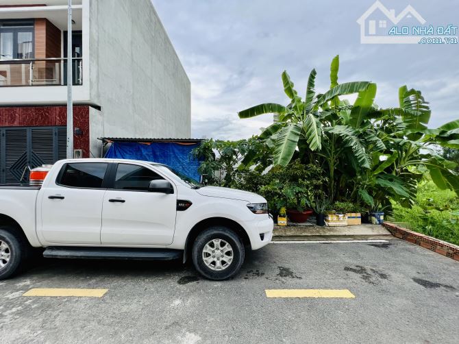 Đất Khu Phân Lô Đồng Bộ Đường Tỉnh Lộ 10 Đối Diện Công Viên 75m2 Giá Tốt 3,6 Tỷ SHR - 1