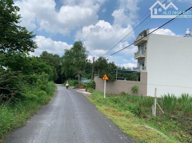 Bán đất mặt tiền Đào Thị Thơm xã An Nhơn Tây cách TL7 400m 8x28 221m2 Full Thổ cư - 1