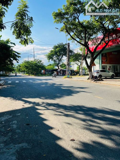 📌📌📌LÀM VIỆC TRỰC TIẾP GIÁ TỐT !!! Bán biệt thự 2 lô diện tích mặt tiền trần nguyên đán - 1
