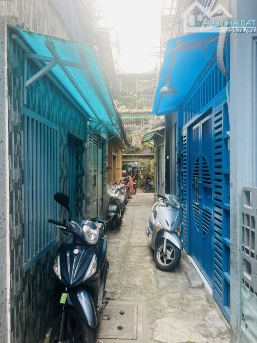 NHỈN 4T ,NGAY TRẦN HƯNG ĐẠO Q.1 ,SÁT CHỢ BẾN THÀNH - 1