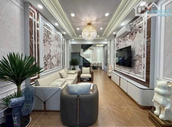 BÁN NHÀ PHỐ 4 TẦNG PHONG CÁCH CHÂU ÂU – FULL NỘI THẤT SANG TRỌNG, LÝ PHỤC MAN Q7 - 1