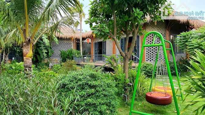 Bán nhà sân vườn sổ riêng thổ cư xã Tân Bình - 1