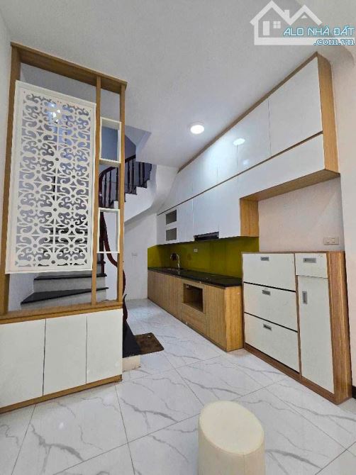 7 TỶ HƠN . NGÕ Ô TÔ CÁCH 15M . 3 GÁC ĐẬU CỬA . TRUNG TÂM HAI BÀ TRƯNG . GẦN KTQD .XD.BK . - 1