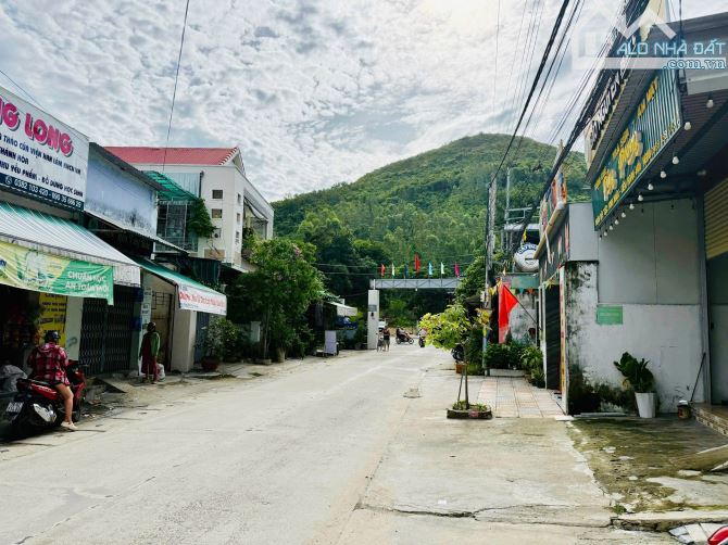 Bán đất mặt tiền đường Lư Giang cách Nguyễn Tất Thành 10m - 1