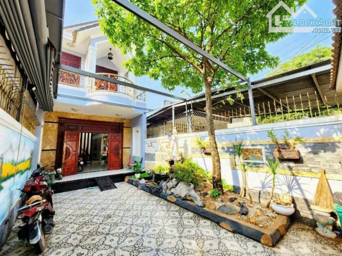 Bán nhà 1 trệt 1 lầu sổ riêng thổ cư p. Tân Hoà - 1