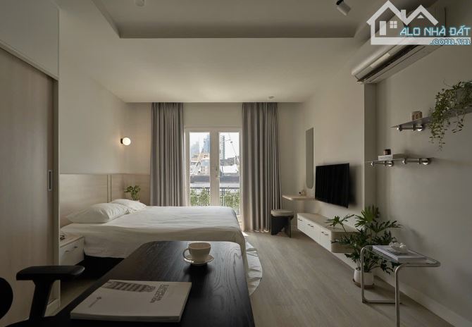 CĂN HỘ TÁCH BẾP LUXURY FULL NỘI THẤT BAN CÔNG CỰC ĐẸP Ở QUẬN 1 - 1