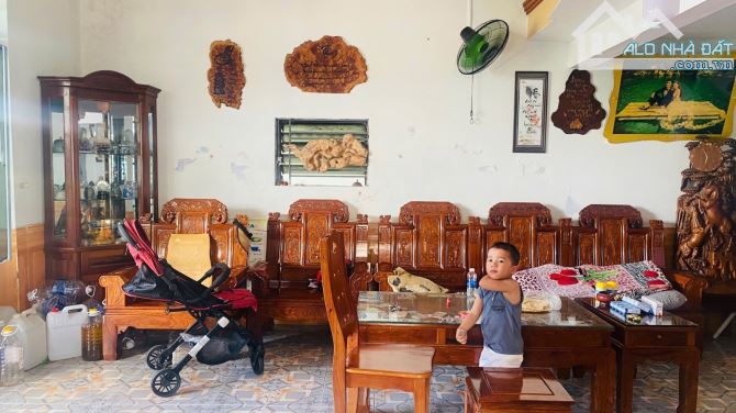 Bán nhà 2 mặt tiền Nguyễn Đình Tứ DT:182 m2 giá :9,5tỷ - 1