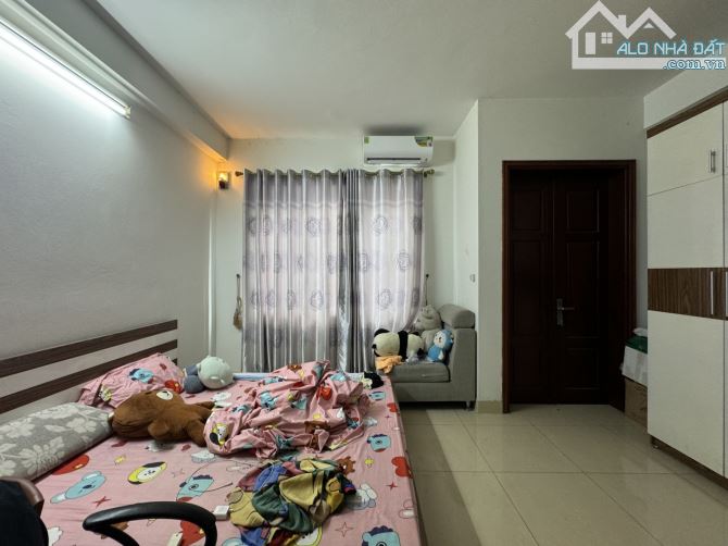 Bán gấp nhà Văn Trì, Bắc Từ Liêm, 2 mặt thoáng, 40m2, 4 tầng, mt 4.5m, giá 4.89 tỷ. - 1
