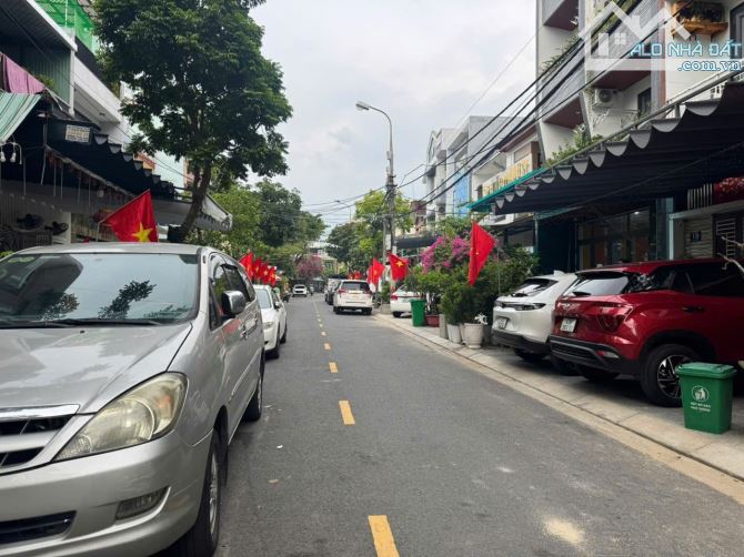 📢 BÁN NHÀ 3 TẦNG  🏠 Địa chỉ: Mỹ An, Phường Mỹ An, Quận Ngũ Hành Sơn, Đà Nẵng 📐 Diện tíc - 1