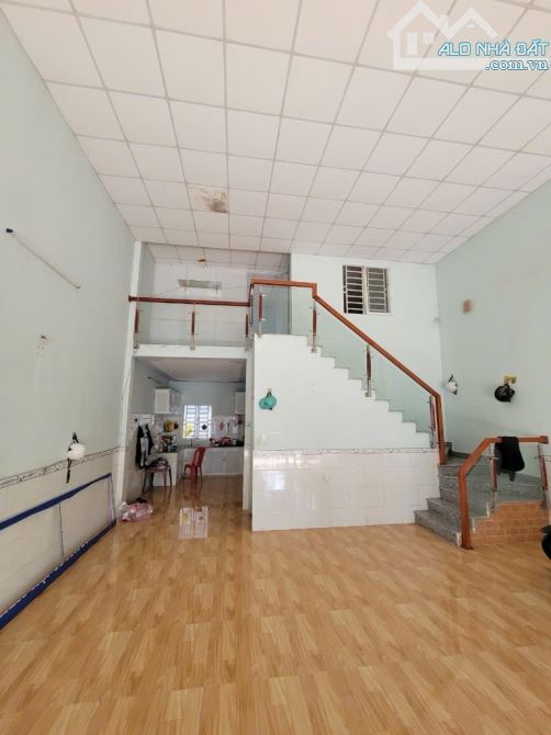 Bán nhà 92m² Ngang lớn 6.5m,Q12 Hiệp Thành 13, nhà cấp 4 còn mới,giá 4.8 tỷ - 1