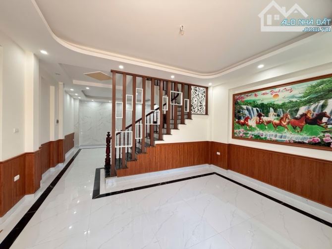 NHÀ MỚI KÍNH COONG, 2 THOÁNG, Ô TÔ QUA NHÀ - 1