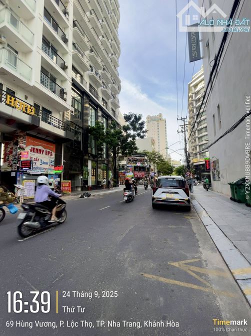 SIÊU PHẨM 2 MẶT TIỀN ĐƯỜNG HÙNG VƯƠNG , CÁCH BIỂN 200m , CHIỀU NGANG 10m , GIÁ 382 TRIỆU / - 1