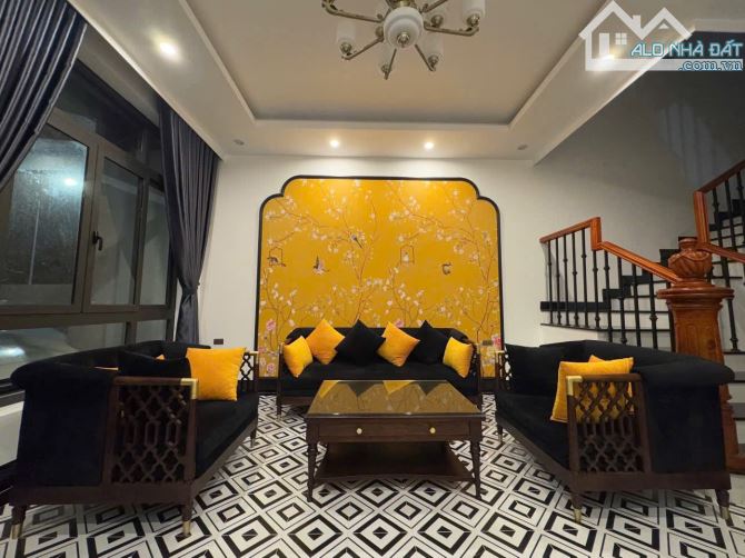 Bán Nhà 3 tầng Mặt tiền đường 19,5m view Toà Án Nhân Dân tp Huế, KQH Hoàng Quốc Việt - 1