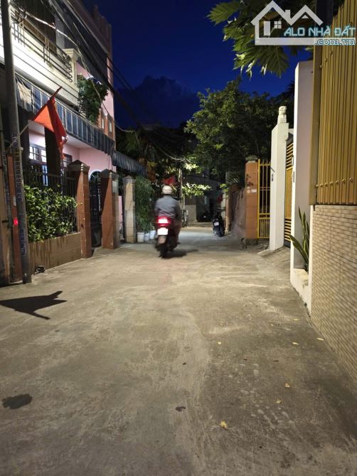 LÔ ĐẤT 110M2( 5*22M)- KIỆT Ô TÔ 5M- 20M RA ĐƯỜNG CHÍNH DŨNG SĨ THANH KHÊ- CHỈ 4.8T.Ỷ. - 1