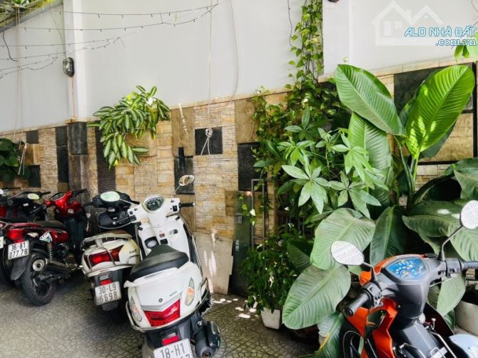 ♥ Góc Mặt Tiền Núi Thành, 140m2, ngang 11m, vuông, 23.x tỷ - 1