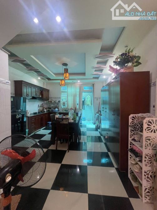 Siêu Phẩm mặt tiền hẻm KD Liên Khu 4-5gần chợ Bình Thành hẻm 6m 106m2,3Tầng Nhỉnh 6 tỷ - 1