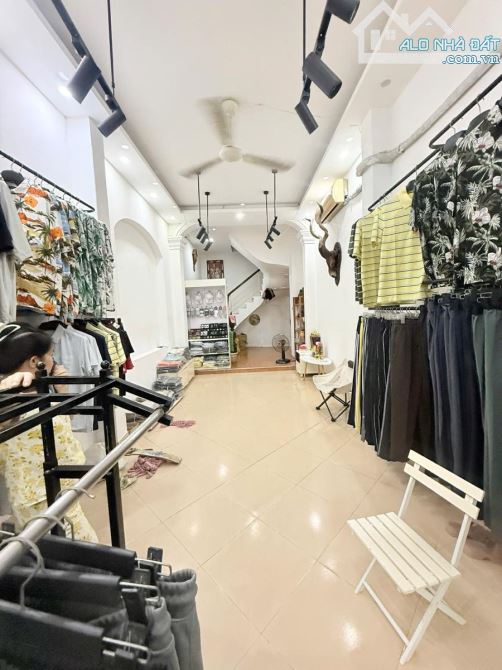 VIP TRẦN QUANG DIỆU – VỈA HÈ - KINH DOANH ĐỈNH – VĂN PHÒNG TRỤ SỞ CÔNG TY – 23.5 TỶ - 1