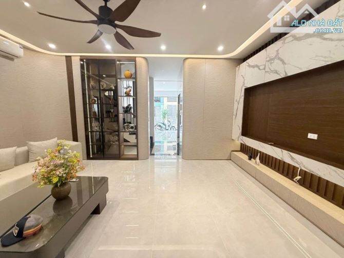 ĐẦU TƯ CỰC HOT! CĂN NHÀ KIM ĐỒNG 43M2 x 4 TẦNG, GIÁ HỜI CHỈ HƠN 7 TỶ - 1