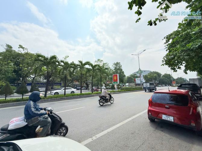 Bán nhà TRỤC CHÍNH QUANG TRUNG - ĐỐI DIỆN 25B - VỊ TRÍ ĐẮC ĐỊA KINH DOANH - 12