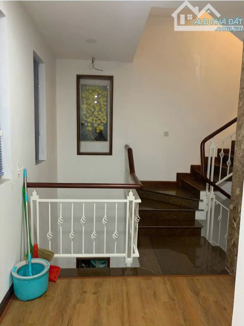 HX tải 1/ Lê Văn Sỹ p.10 Phú Nhuận  5x15m ,1 trệt 5 lầu thang máy  View 3 mặt thoáng . - 12