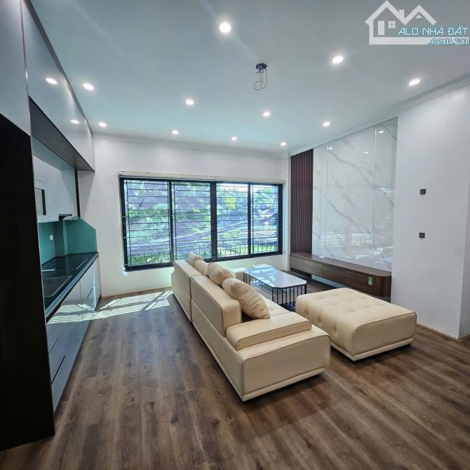 Bán nhà Hoa Lâm: 42m2 x 5 tầng x MT 5M, thang máy x gara ô tô, KD sầm uất! - 12