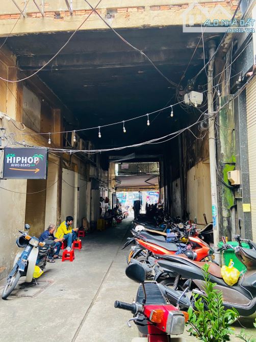 Tòa 5 tầng , Nhỉn 4T , Bùi Viện Q1 , Sát Chợ Bến Thành - 12