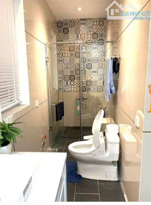 HX tải 1/ Lê Văn Sỹ p.10 Phú Nhuận  5x15m ,1 trệt 5 lầu thang máy  View 3 mặt thoáng . - 13