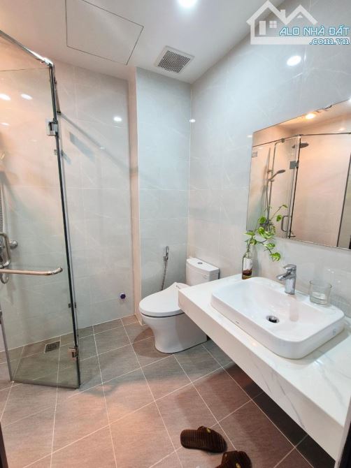 NGUYỄN TRÃI – 63M² – 6 TẦNG THANG MÁY – GARA Ô TÔ – 20.5 TỶ – NHÀ ĐẸP Ở NGAY- THANH XUÂN - 14