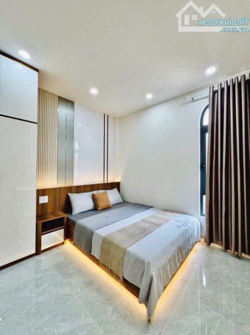 ĐỊNH CƯ CẦN BÁN CĂN NHÀ TRẦN QUANG DIỆU,PHƯỜNG 14, QUẬN 3, GIÁ:5,58TỶ/63M2 (4,5x14) - SHR - 18