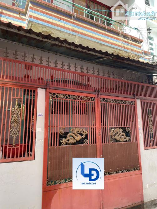 Bán nhà .Ngay Đầm Sen.Vị trí đẹp..DT 52M2.Đường Hòa Bình.Q 11 - 4