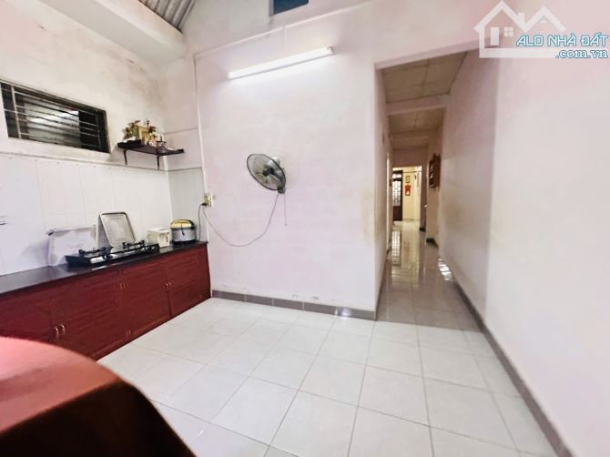 Nhà nguyên căn 2 phòng ngủ có nội thất cách trường y dược 2km - 2