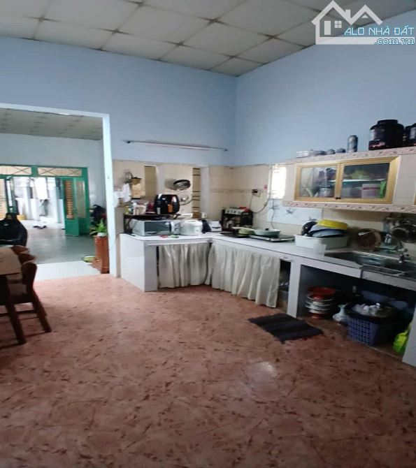 Bán nhà mặt tiền đường số Đông Hưng Thuận, ĐHT, Q12, 147m2, ngang 6.5m, nở hậu - 2