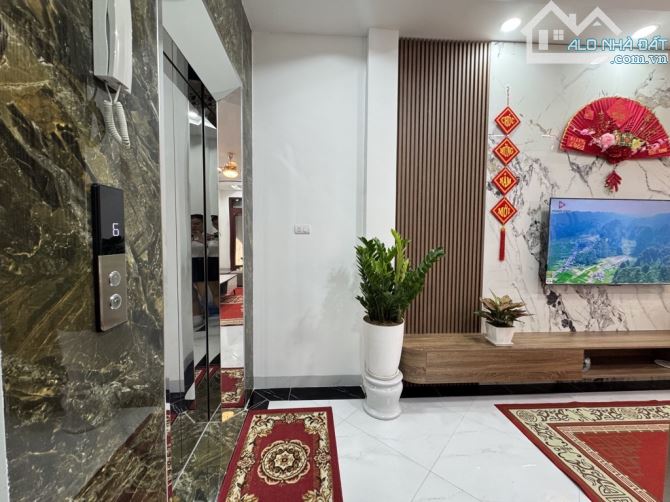 Bán nhà Xuân Thuỷ, nội thất mới đẹp, 10m ra phố, ô tô đỗ cửa, kinh doanh, 6 tầng,thang máy - 2