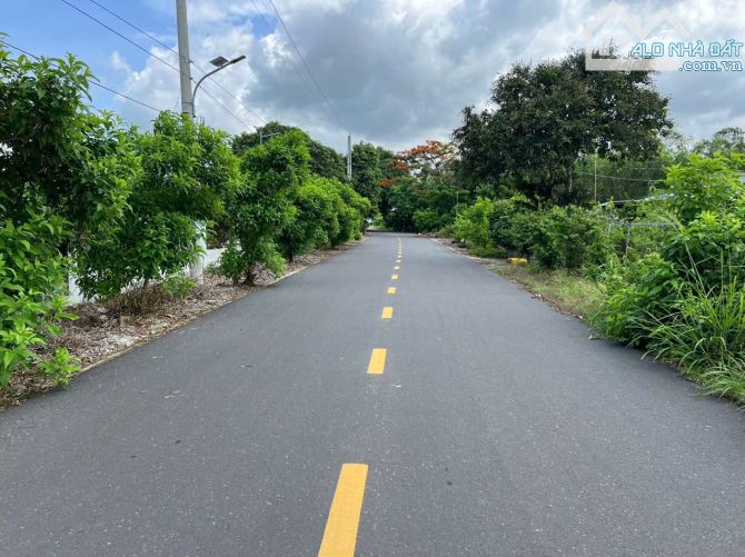 Bán nhanh 2 lô đối diện cổng kcn Đất Đỏ - xã Đất Đỏ. BRVT khu dân cư . 👉 Diện tích 190m²/ - 2