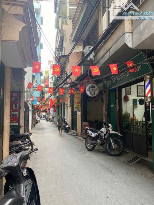 TRUNG TÂM CẦU GIẤY NHÀ ĐẸP 45m MT 3.5m 4 TẦNG GÓC 2 THOÁNG DÂN XÂY CHẮC CHẮN 11.5 TỶ - 2