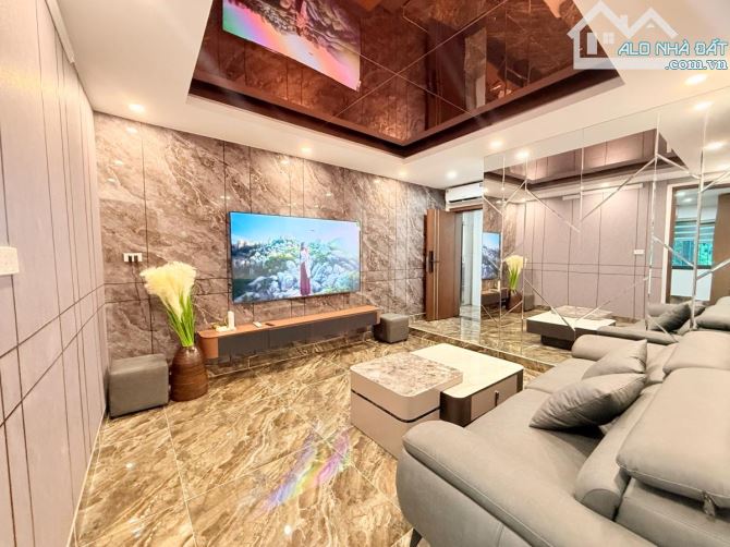 Bán nhà Phương Mai – Đống Đa, 61m², lô góc 2 mặt thoáng, full nội thất, ở ngay - 2