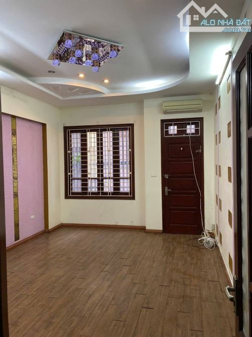 Cho thuê nhà ngõ ô tô Thái Hà 5 tầng x 50m2, 9 PN, 4 vệ sinh, 24 Triệu/th - 2