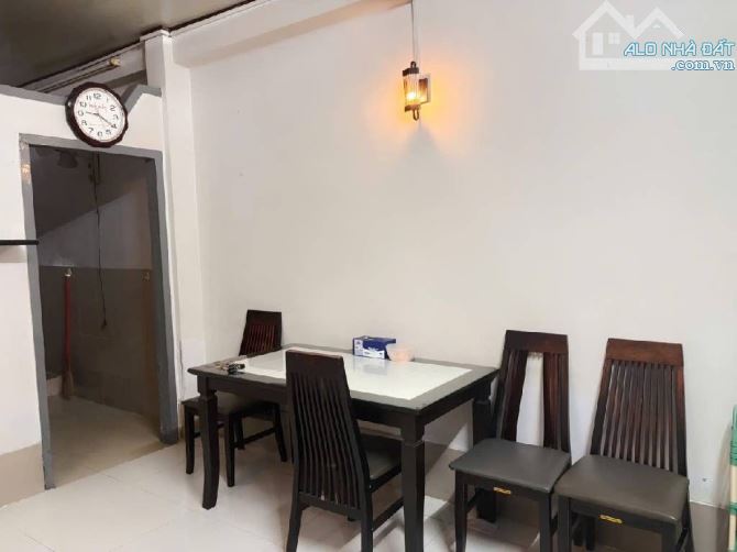 B.ÁN NH.À Trần Phú.P4.Q.5. Vị trí rất trung tâm, 2 phút đi xe Honda tới bùng binh Trần Phú - 2